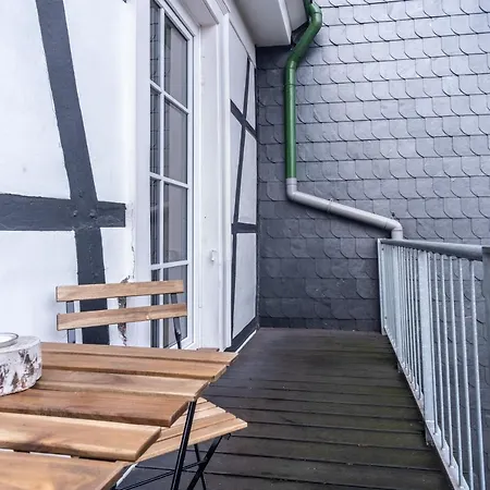 Cruwzo I In * وبرتال