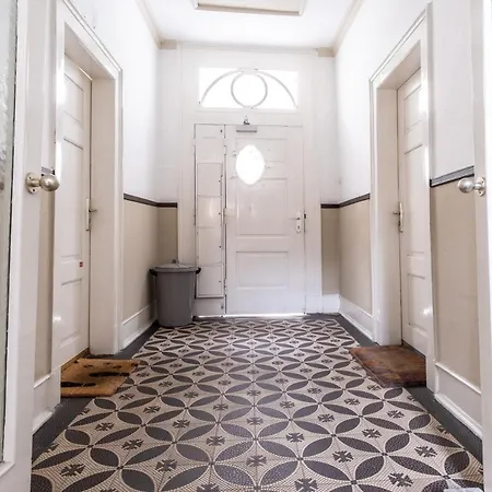 Cruwzo I In وبرتال