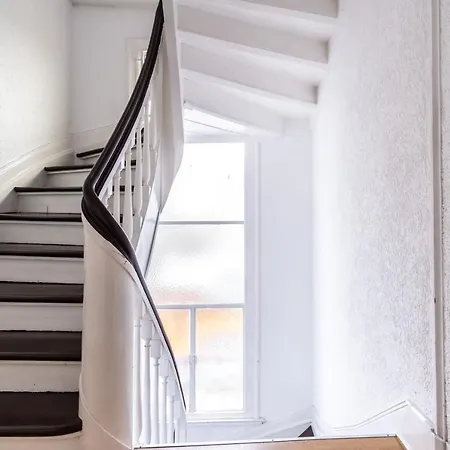 Cruwzo I In وبرتال