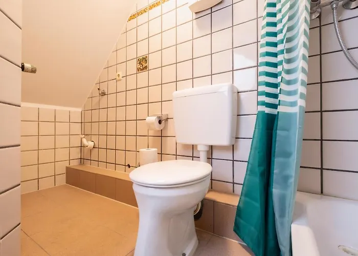 Cruwzo I In Διαμέρισμα Βούρπεταλ